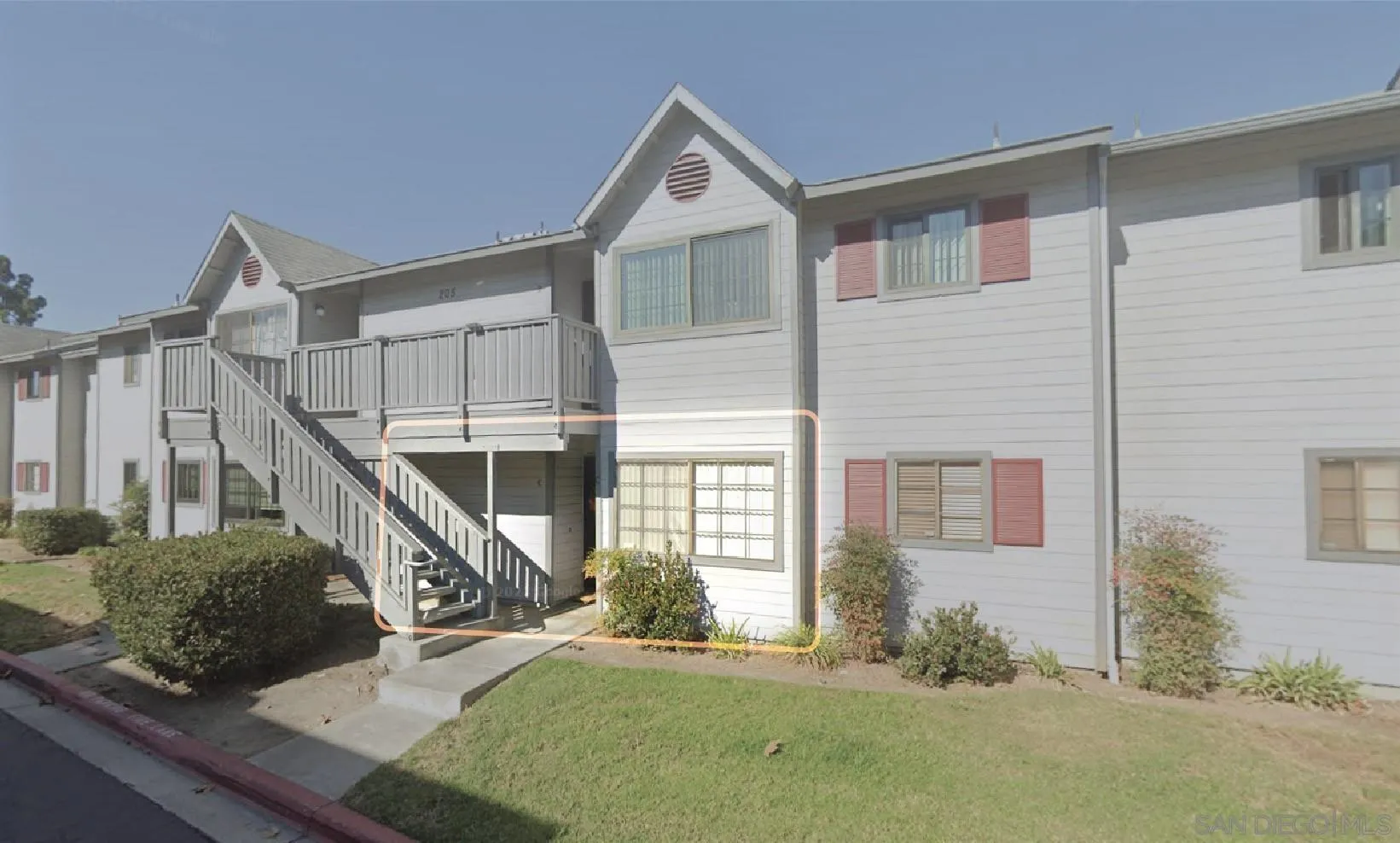 Photo #3: 250038381 Listing 