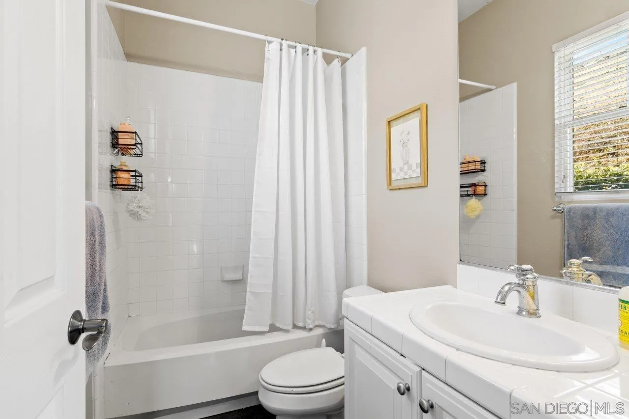 https://cdn.realtyfeed.com/cdn/127/250038387/1eacb3b73589bb9a337d9b0a7af08e4e.webp