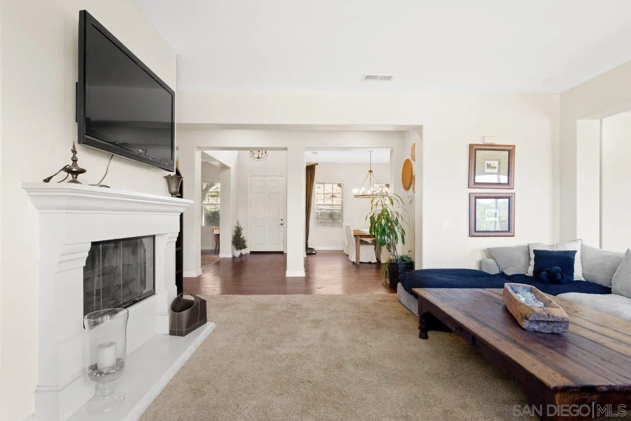 https://cdn.realtyfeed.com/cdn/127/250038387/28e9a99dcd3ef3e5692abb8800d0eabc.webp