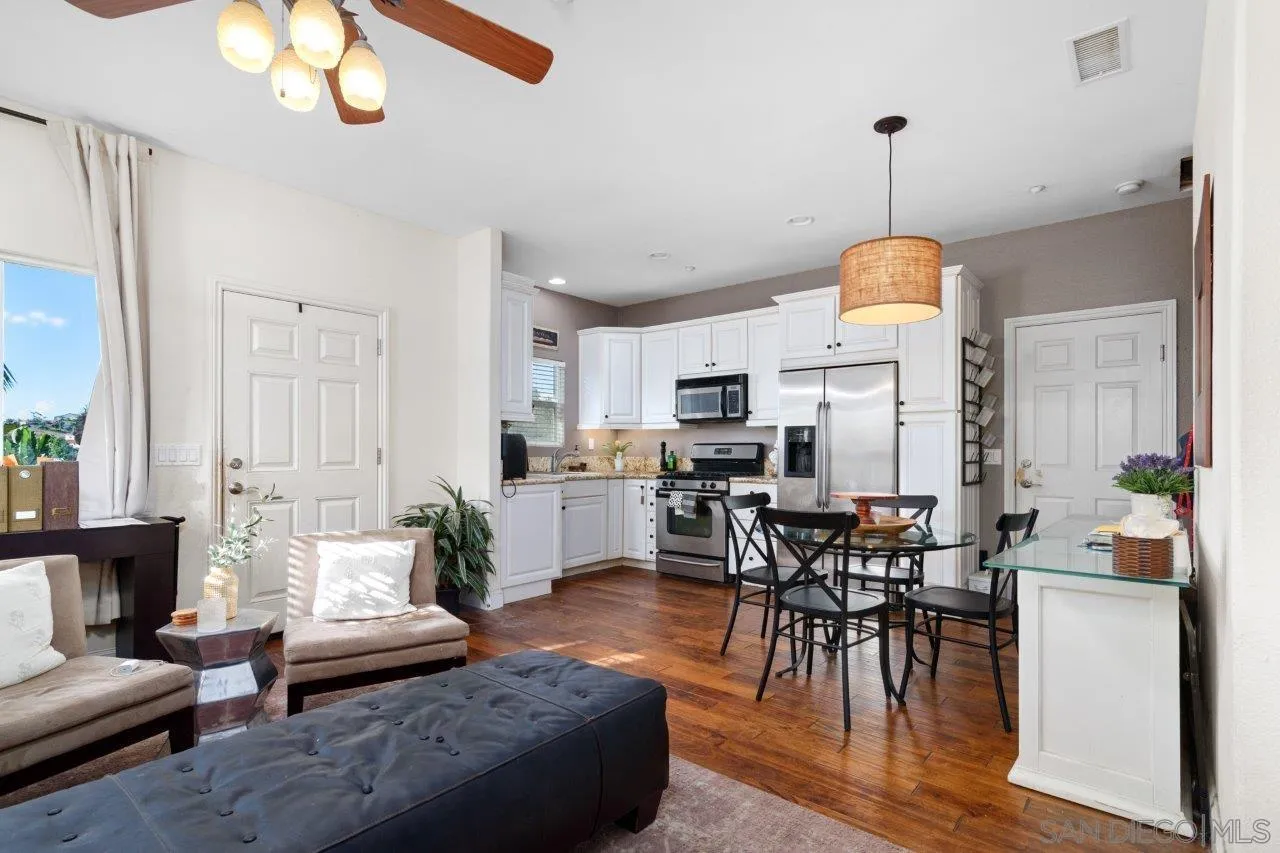 https://cdn.realtyfeed.com/cdn/127/250038387/3f407eeac2e5efc280e88fe1b801c0e3.webp