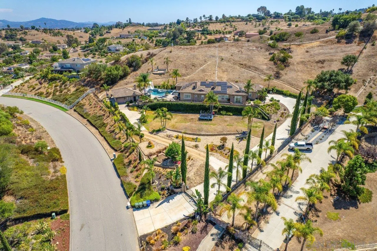 https://cdn.realtyfeed.com/cdn/127/250038387/68295c4c3d97e23e4ed947cac739b467.webp
