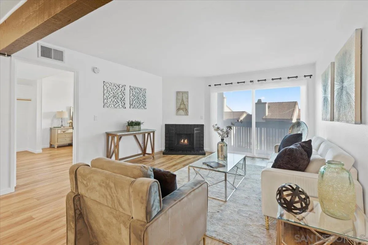 https://cdn.realtyfeed.com/cdn/127/250038388/05e394fb3e4a9cef91a020226dd9a9e3.webp