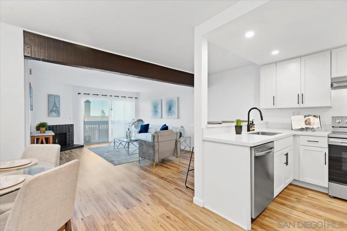 https://cdn.realtyfeed.com/cdn/127/250038388/80e520acc9d8c4c28d66eb0249855903.webp