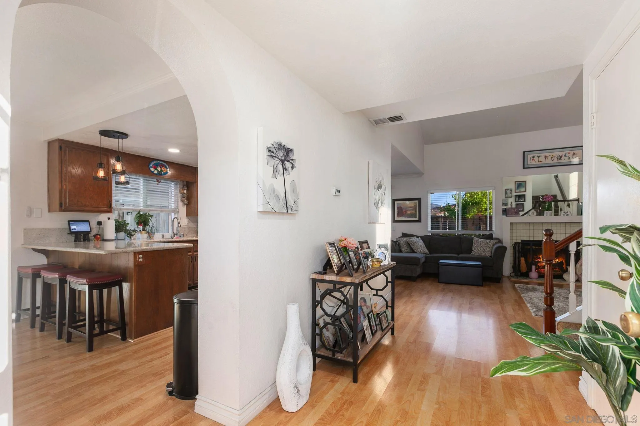 https://cdn.realtyfeed.com/cdn/127/250038390/c84fb982f86dfcd48ee5dc0576c60fb8.webp