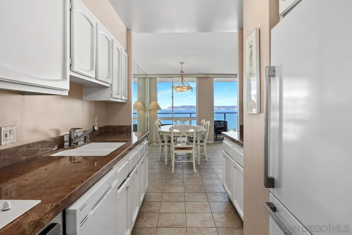 https://cdn.realtyfeed.com/cdn/127/250038392/1b73bcf2ec7fe3f27484cea7d0d83eb9.webp