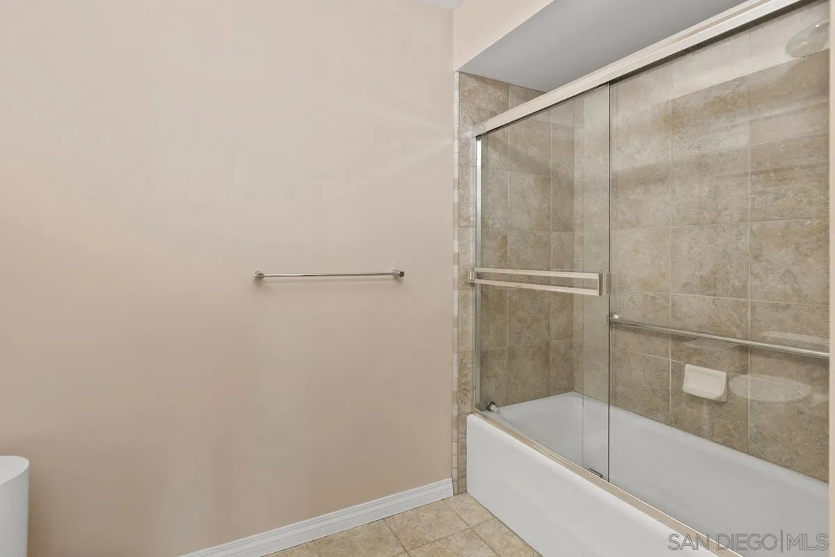 https://cdn.realtyfeed.com/cdn/127/250038392/43743e9a9c191a63bf5afda2585efa7f.webp
