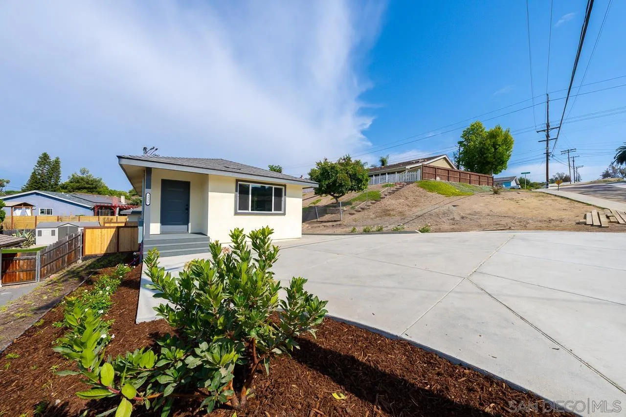 https://cdn.realtyfeed.com/cdn/127/250038393/1b3509b10bc40a7aeb546199cf4d60d2.webp