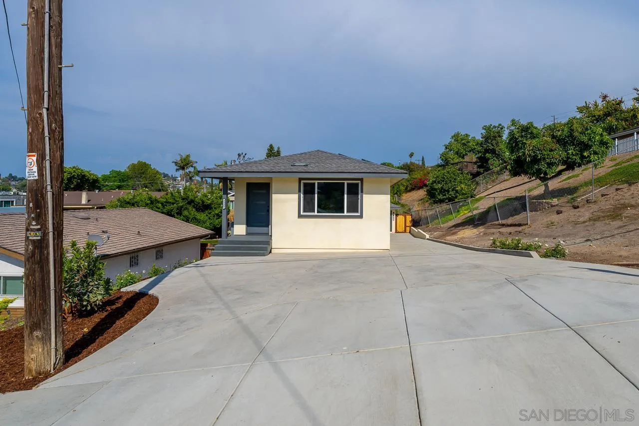 https://cdn.realtyfeed.com/cdn/127/250038393/42d9f8e10b02b0f80b951a28b57dfdfd.webp