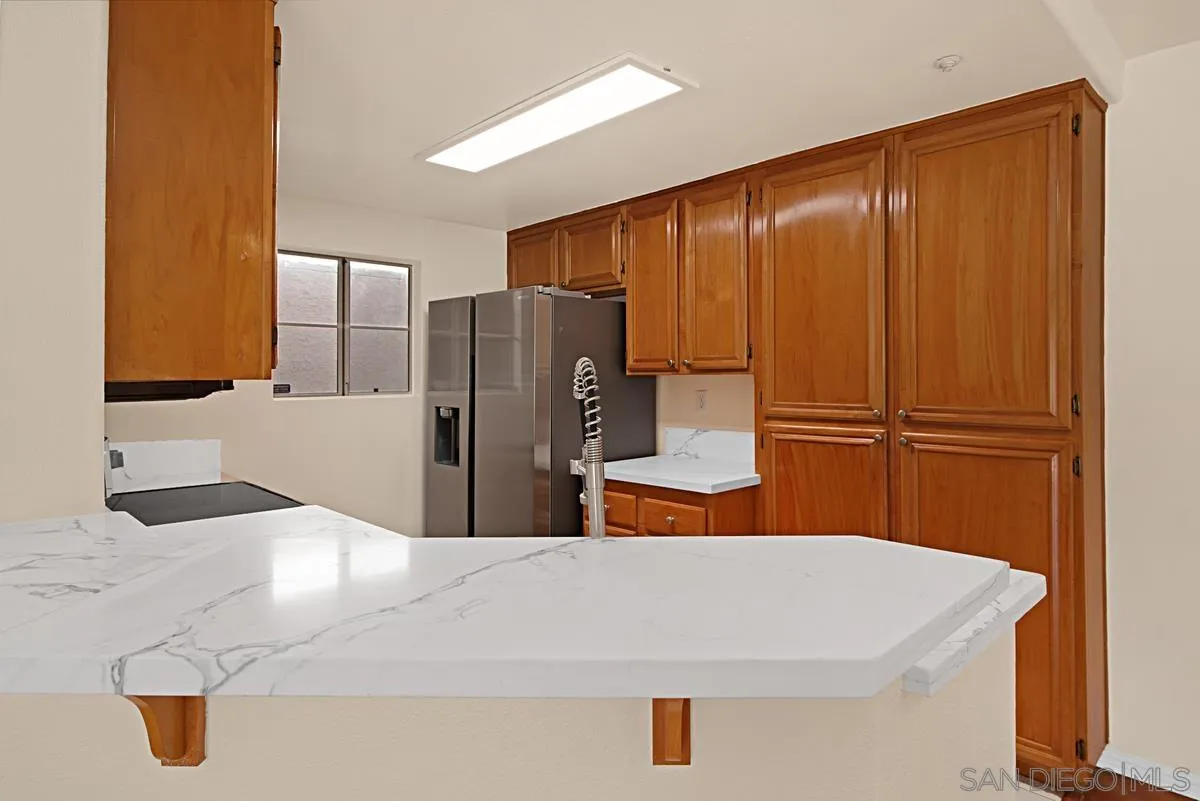 https://cdn.realtyfeed.com/cdn/127/250038404/cf9f92b9c8ff9b3e7aee22b827792c61.webp