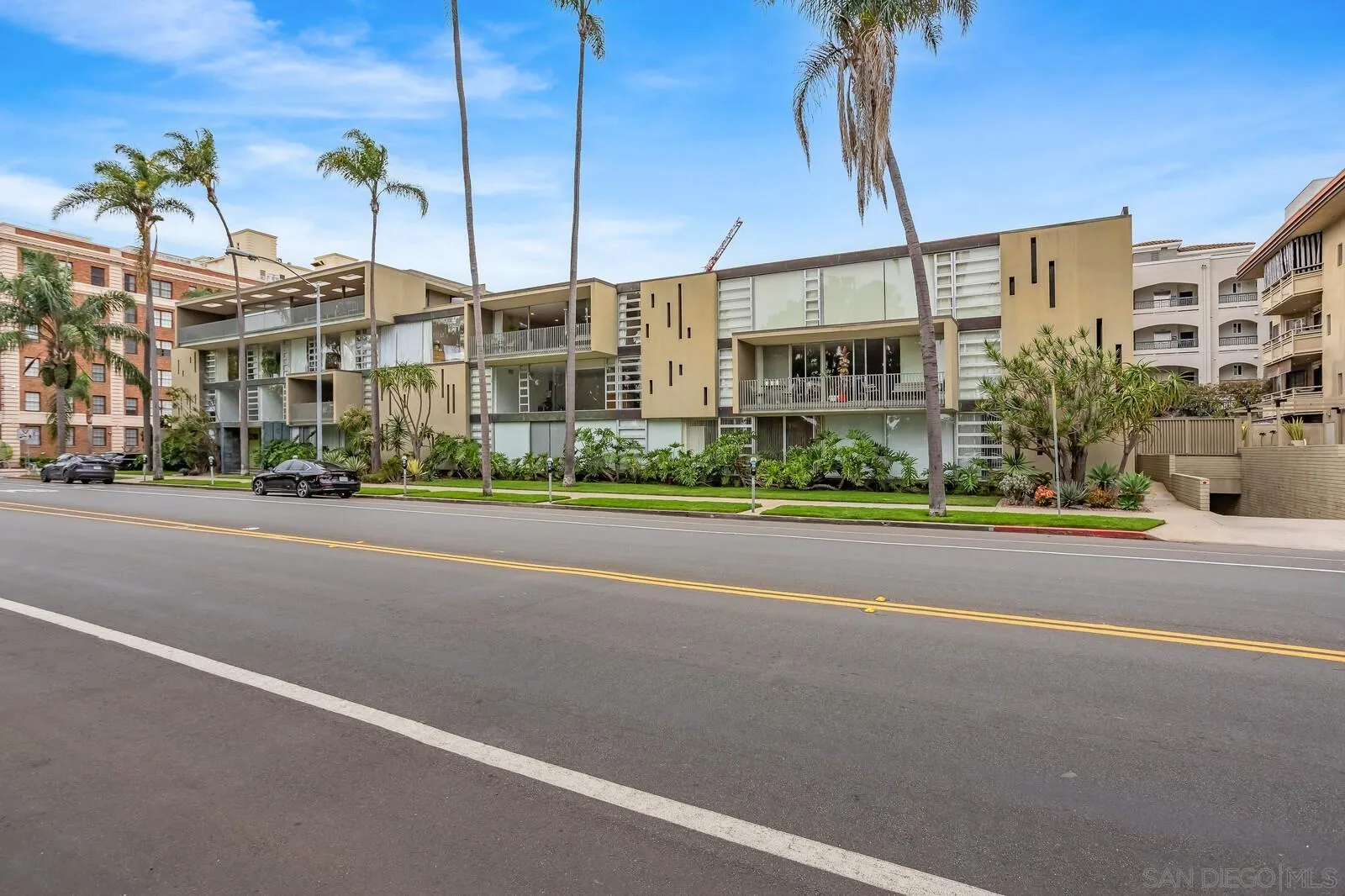 Photo #3: 250038408 Listing 