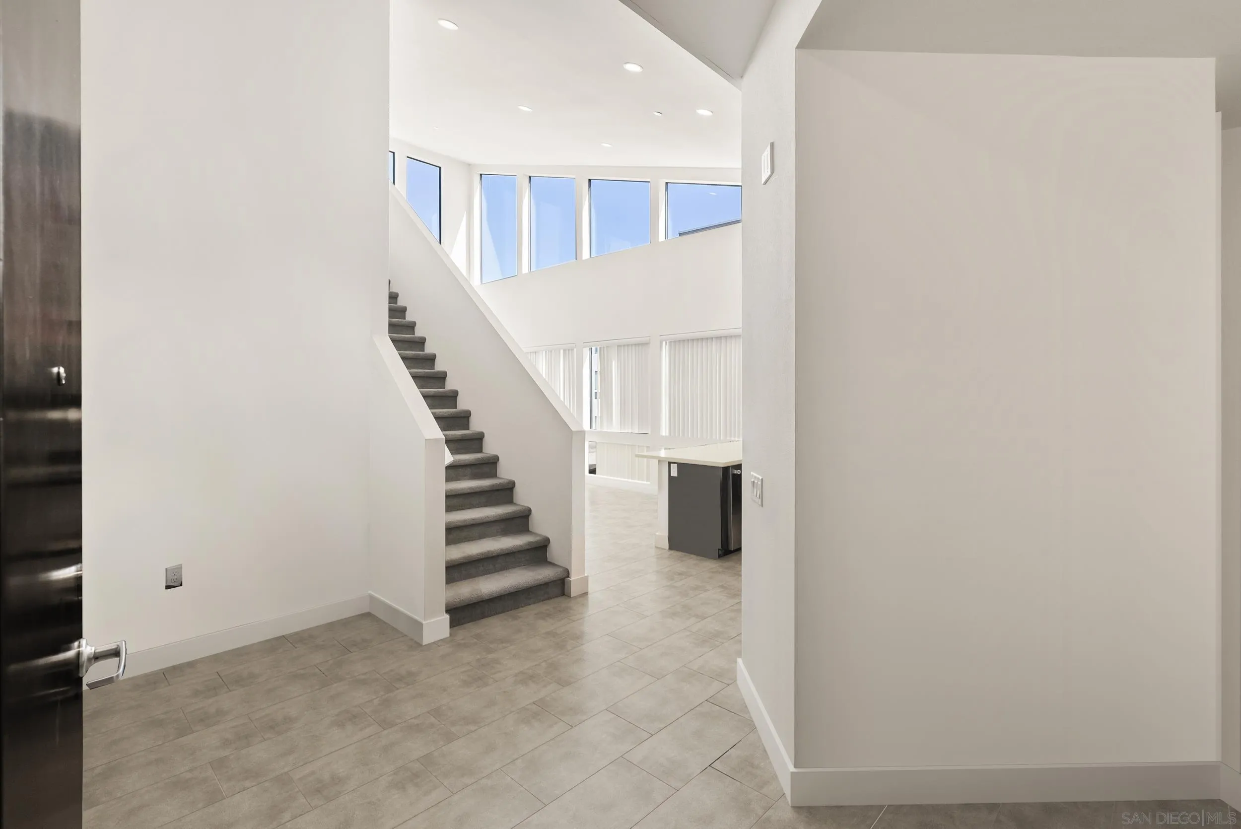 Photo #2: 250038414 Listing 