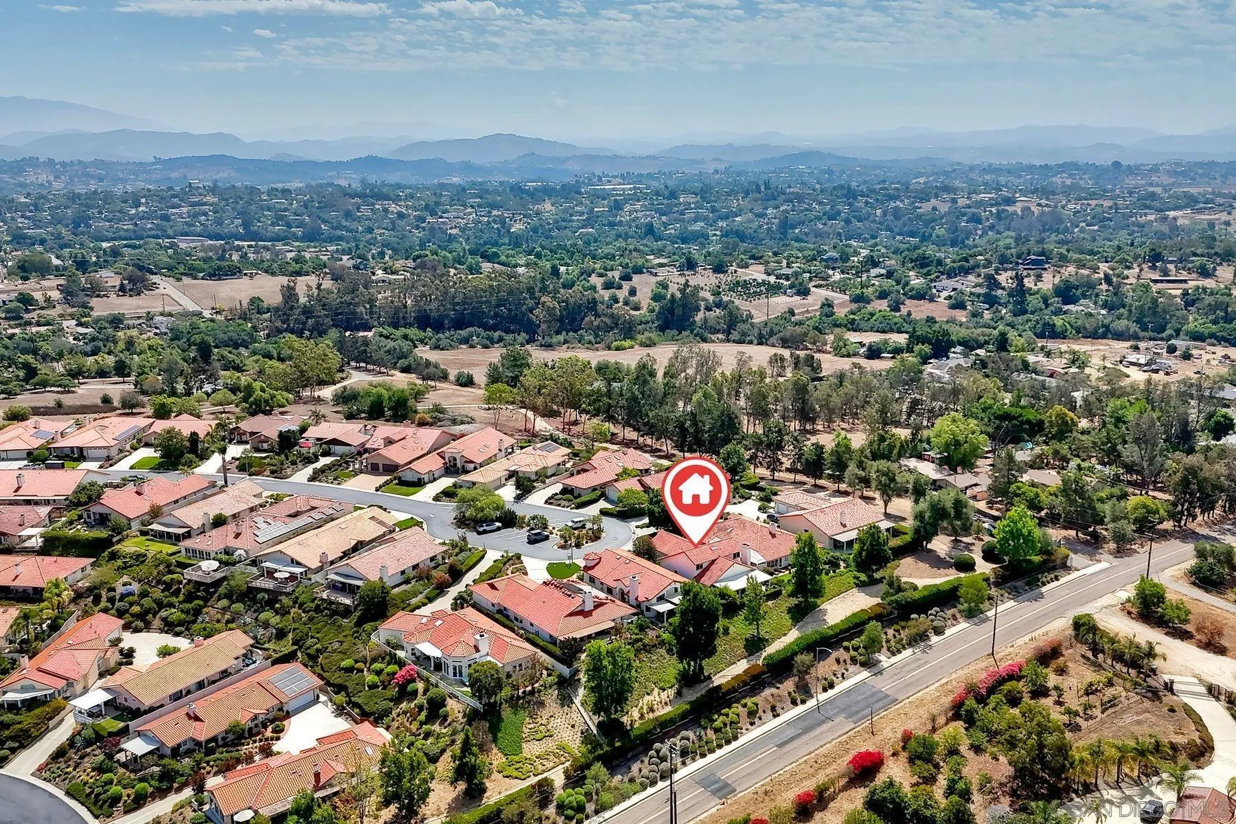 https://cdn.realtyfeed.com/cdn/127/250038416/70b254375d0f86b77a485363c9dac9e4.webp