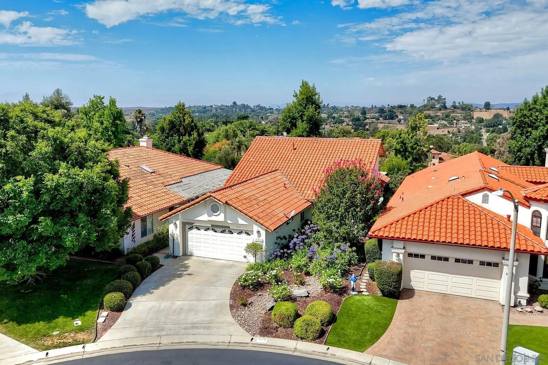 https://cdn.realtyfeed.com/cdn/127/250038416/9a82f7aabd6ba34b4b861b18e012cc42.webp