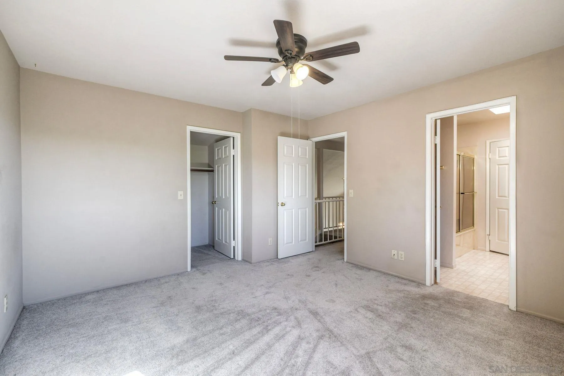 https://cdn.realtyfeed.com/cdn/127/250038416/b6cd3b8903d77a8a90ad6c38dc88f953.webp