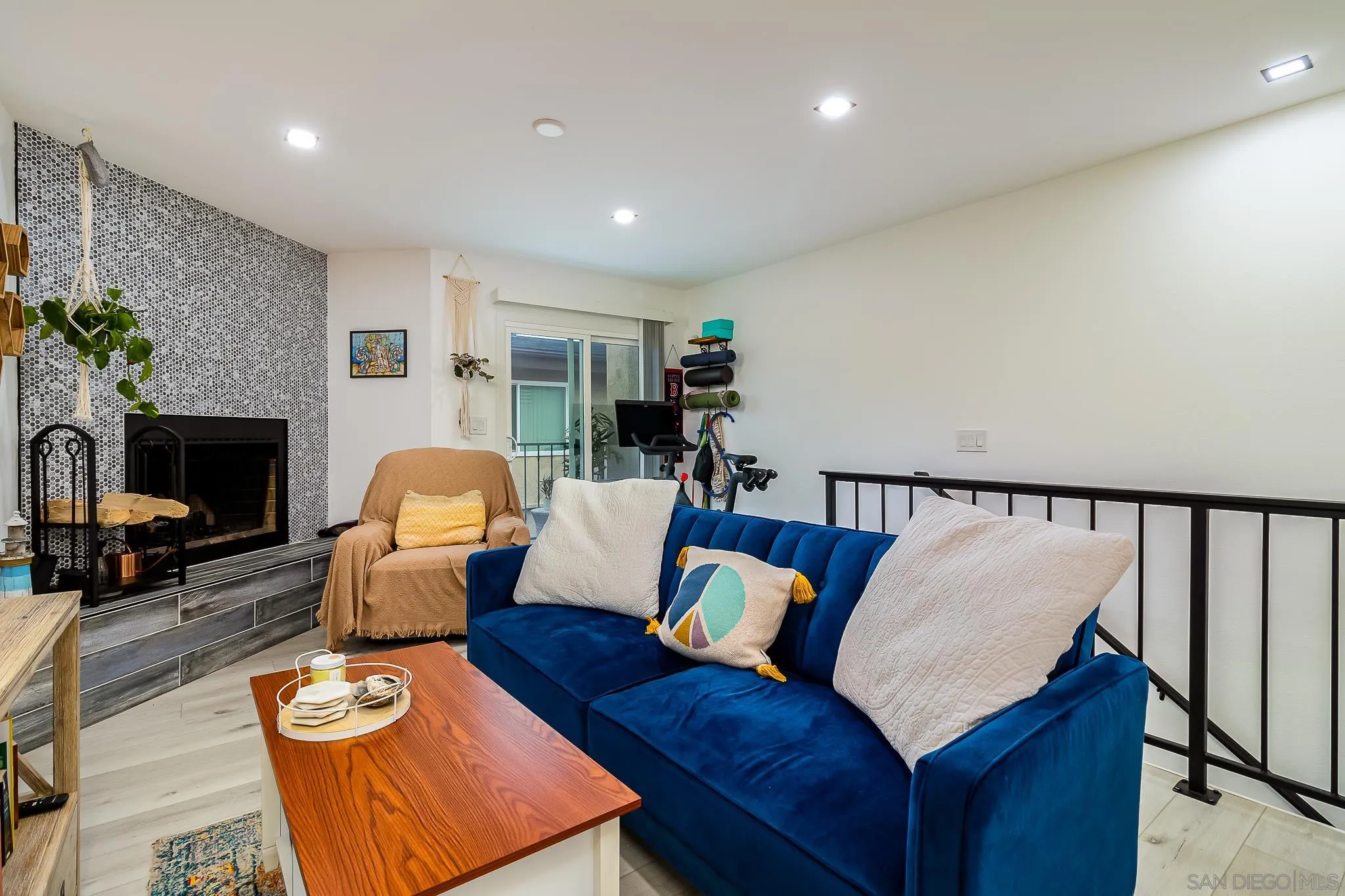 https://cdn.realtyfeed.com/cdn/127/250038420/e36d89724b532cb6e98e31905a1d7aec.webp