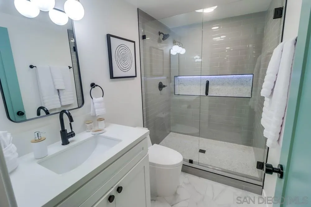 https://cdn.realtyfeed.com/cdn/127/250038423/8ab735f7b9cf7d3242d5db878fd89e87.webp