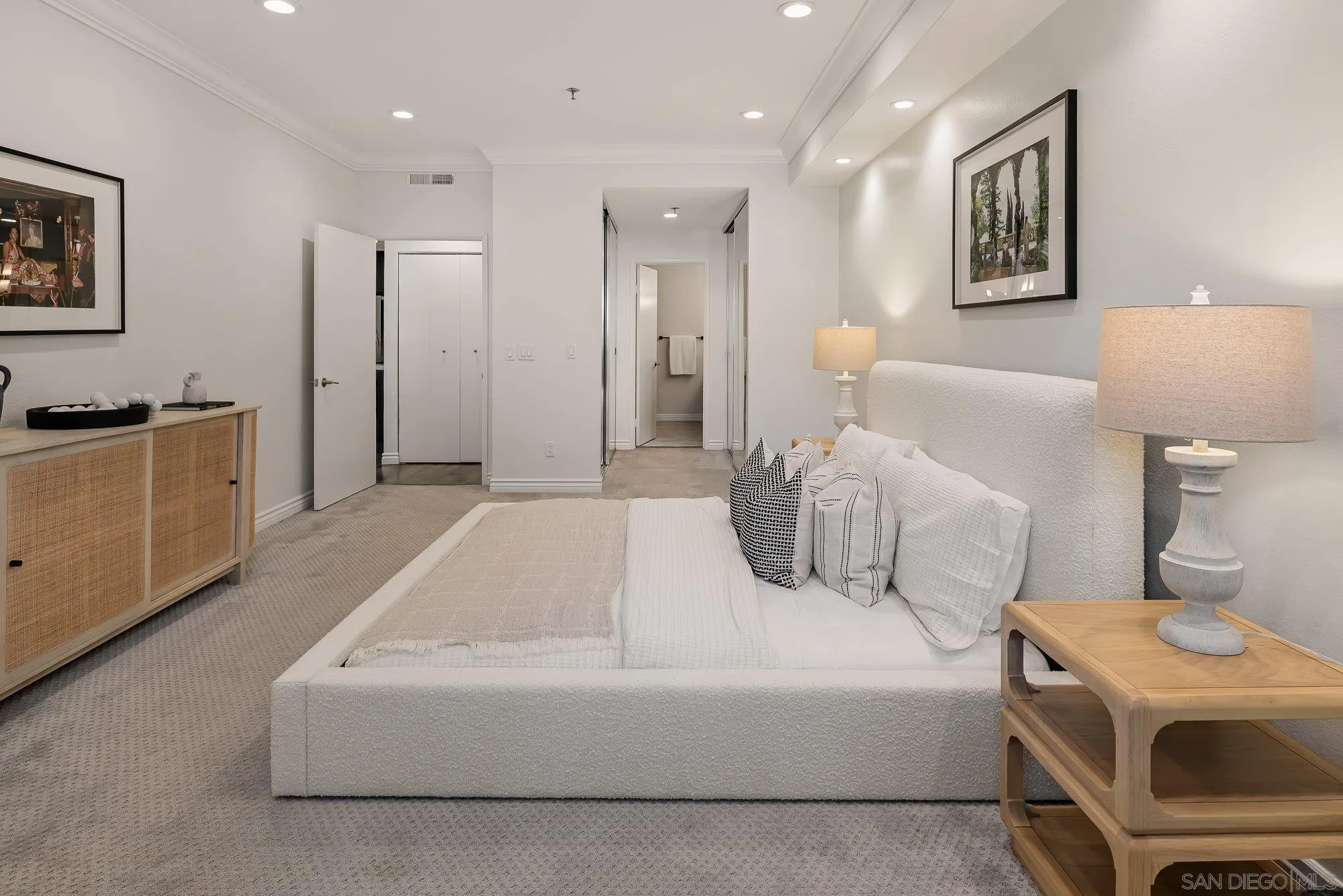 https://cdn.realtyfeed.com/cdn/127/250038424/b1127631fe7afc7e00e45f3c4ed35197.webp