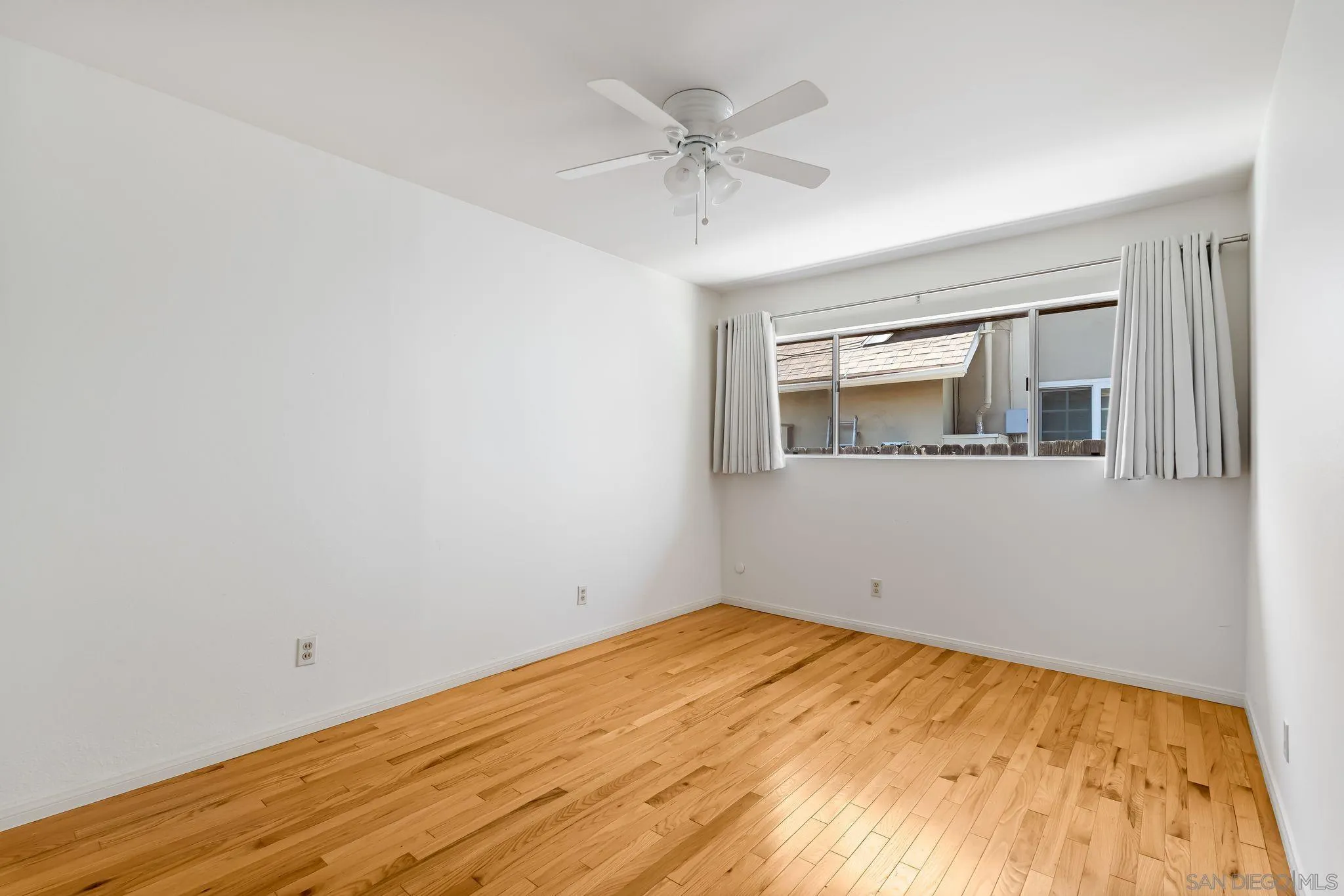 https://cdn.realtyfeed.com/cdn/127/250038425/79dec6a455aa9a958a2673fd78317ab7.webp