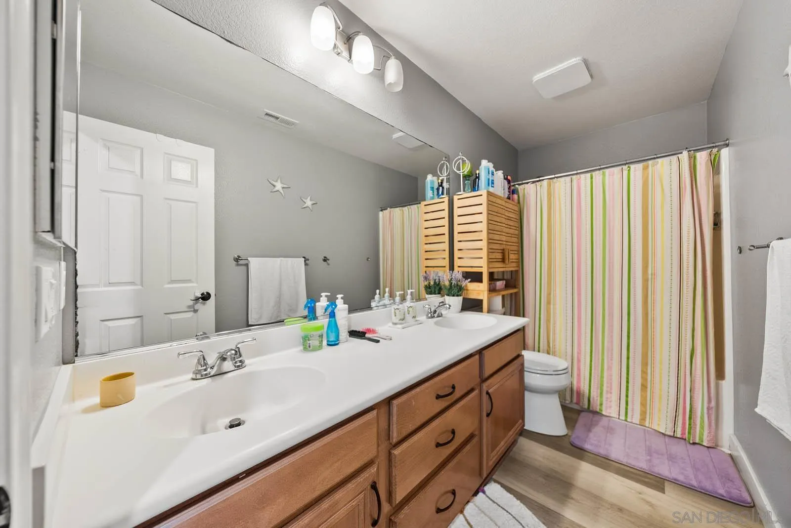 https://cdn.realtyfeed.com/cdn/127/250038426/b9a8723e4a965b49b0366c61b7d8e32d.webp