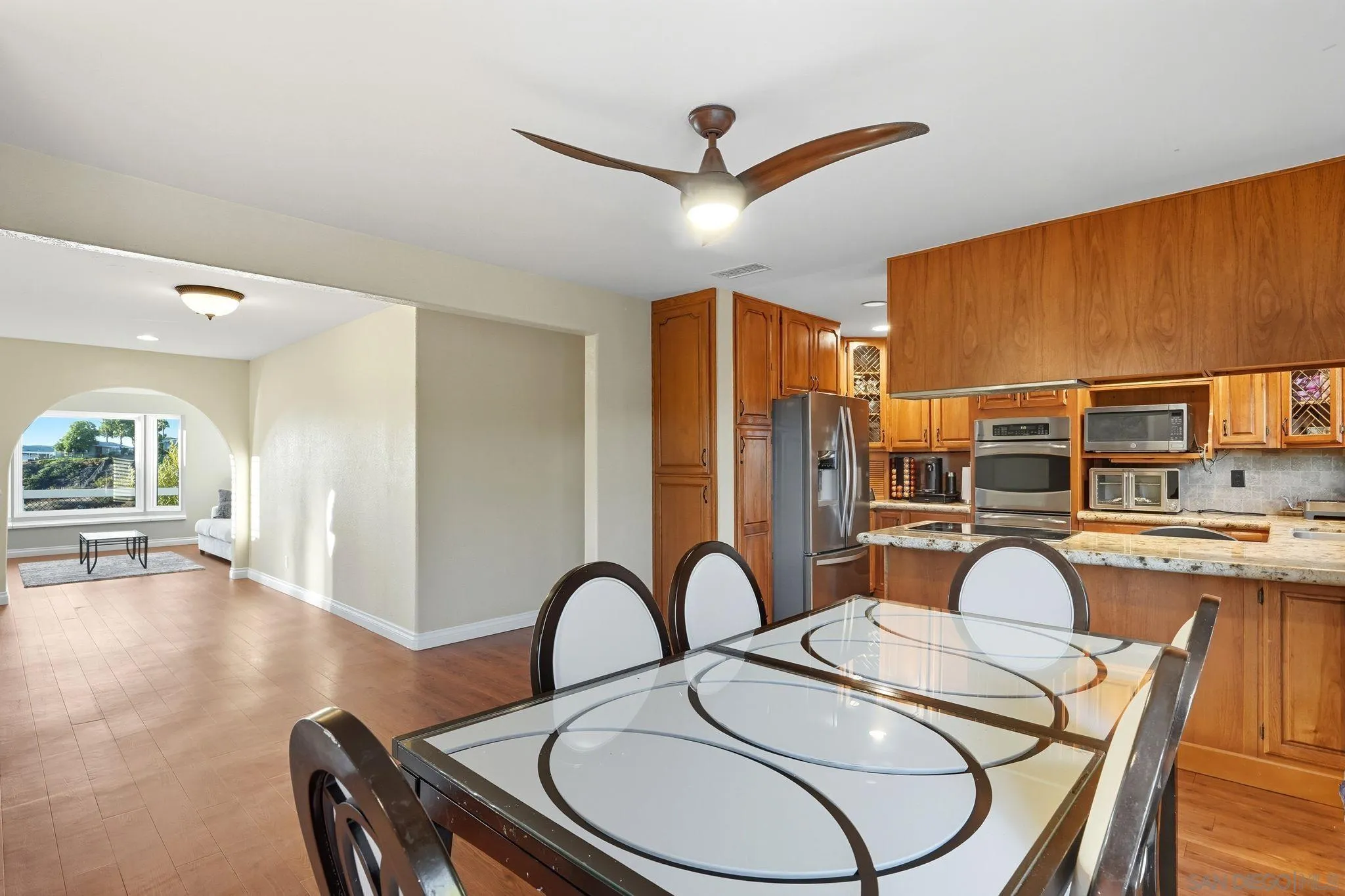 https://cdn.realtyfeed.com/cdn/127/250038432/12f83c7f105c5c2a9283eb4a614d4484.webp