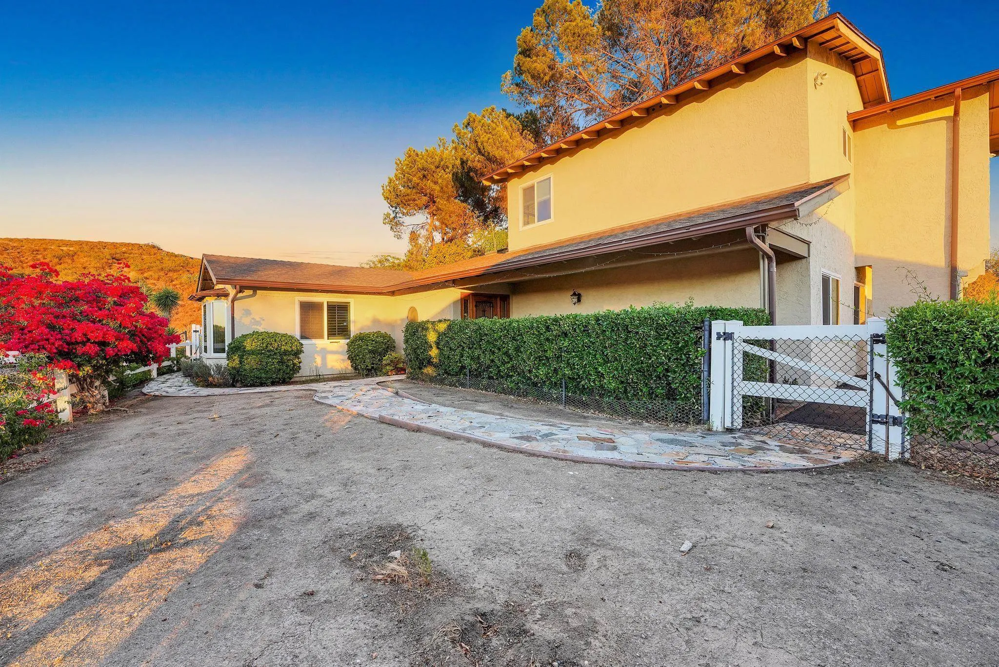 https://cdn.realtyfeed.com/cdn/127/250038432/4f9cd79f94aa9ec0256ce5fe8f73d75a.webp