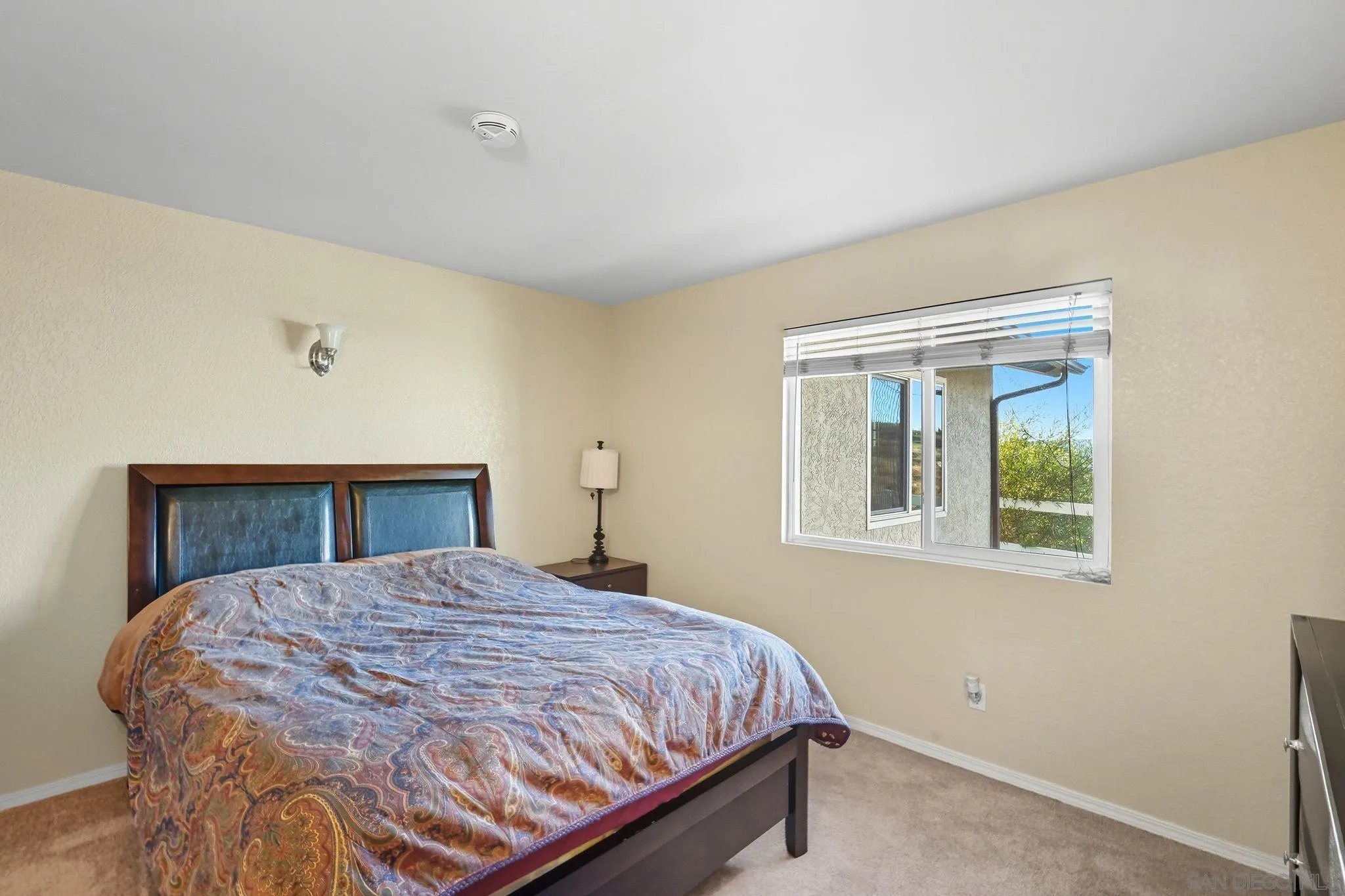 https://cdn.realtyfeed.com/cdn/127/250038432/72d4e7010bc0e23e5201caf6b8e52909.webp