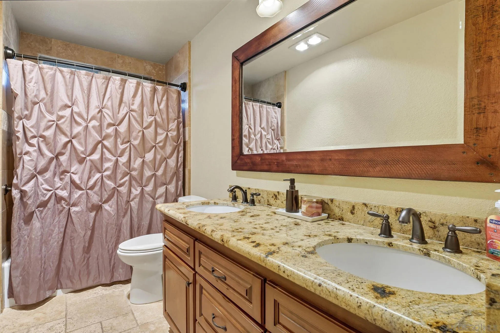 https://cdn.realtyfeed.com/cdn/127/250038432/a2faff99ef6ee0b3f2a4469f49e5a0ac.webp