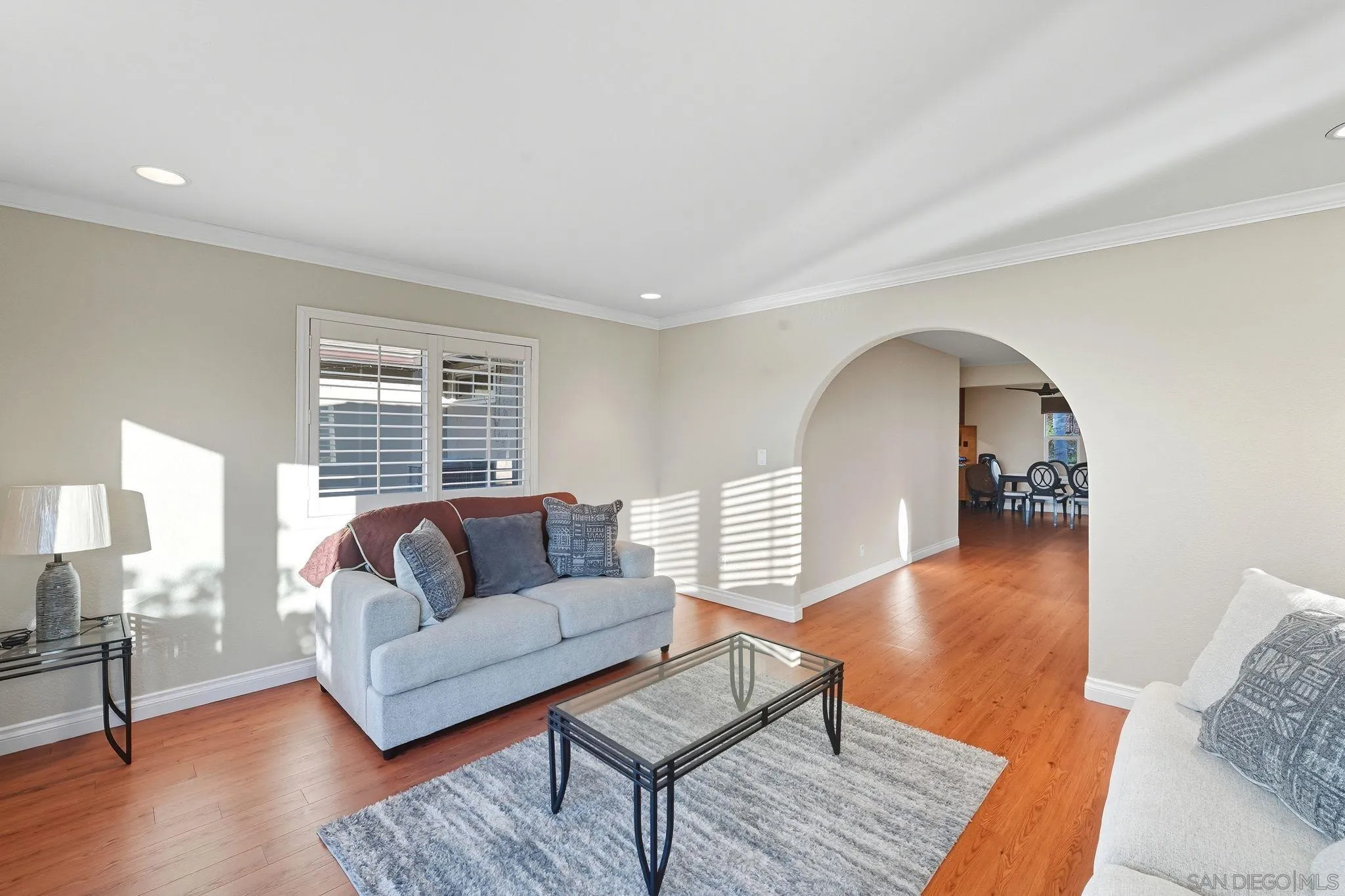 https://cdn.realtyfeed.com/cdn/127/250038432/df2504a76ce622a6a251f623b3af2b3d.webp