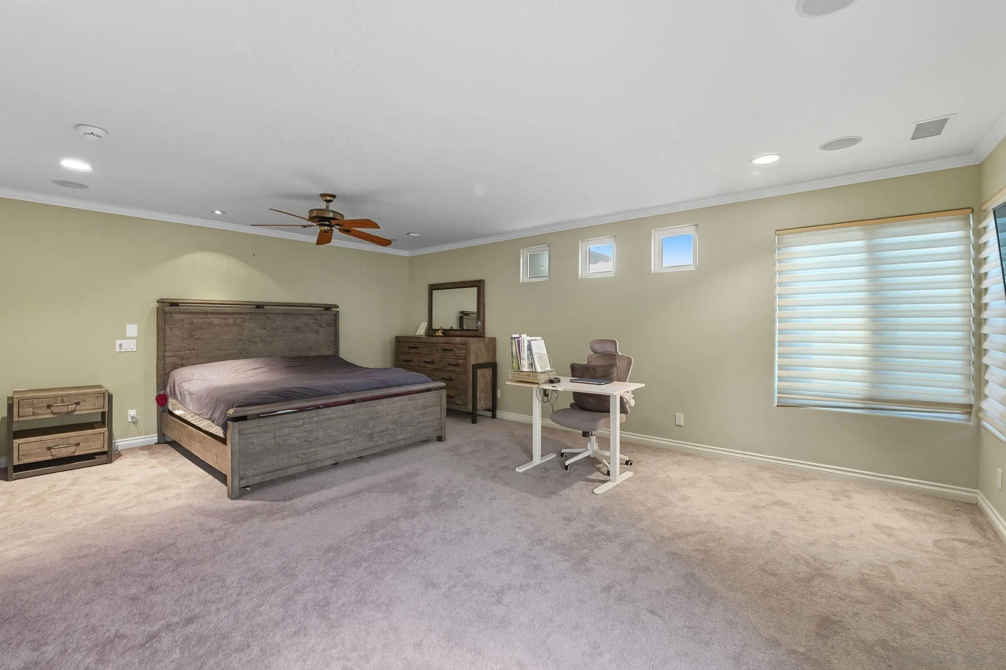 https://cdn.realtyfeed.com/cdn/127/250038432/e71c07cc9a9ce48c85bf951e2178d4e3.webp
