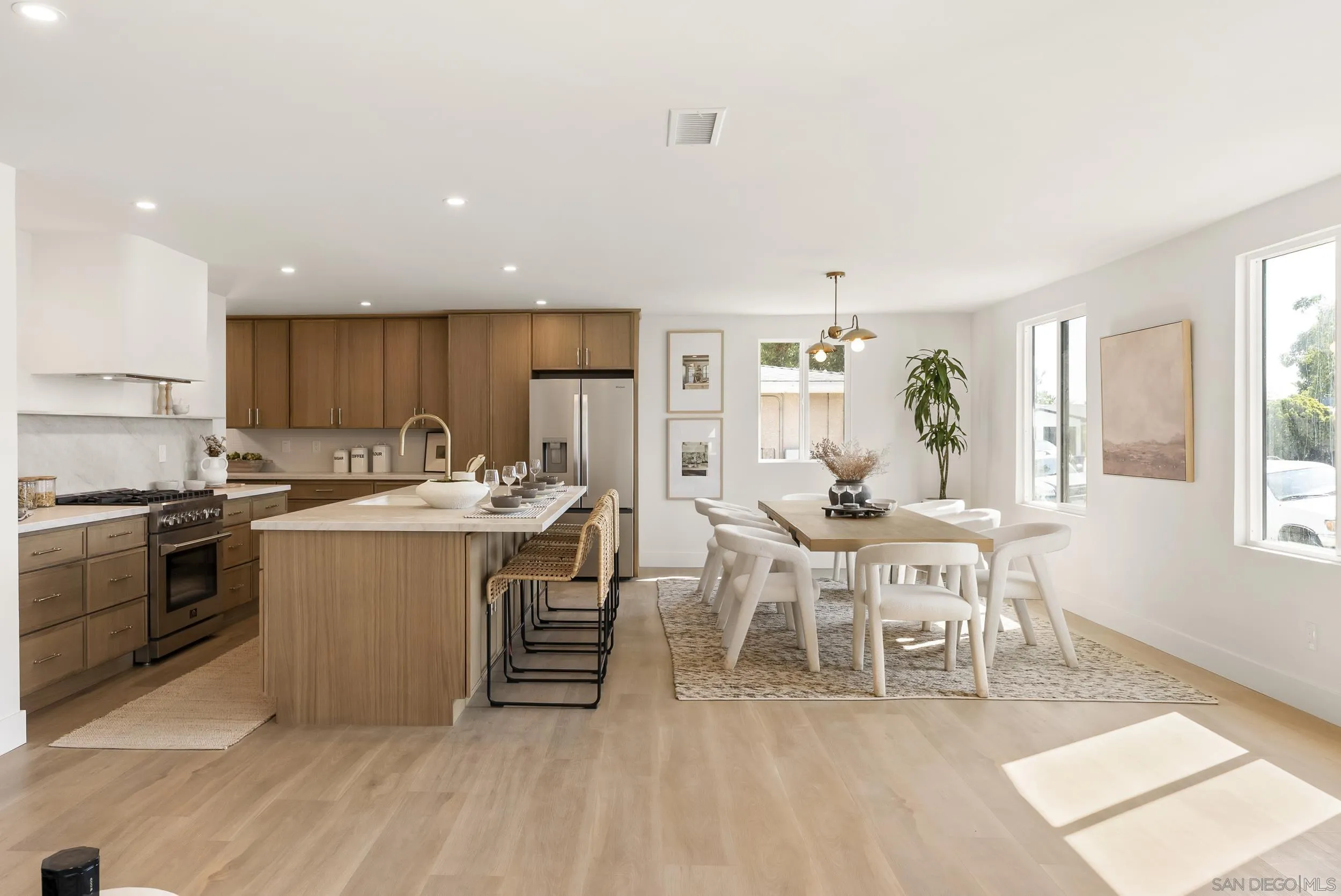 https://cdn.realtyfeed.com/cdn/127/250038433/1b89794e071dbb6073f556b6e1eace9e.webp