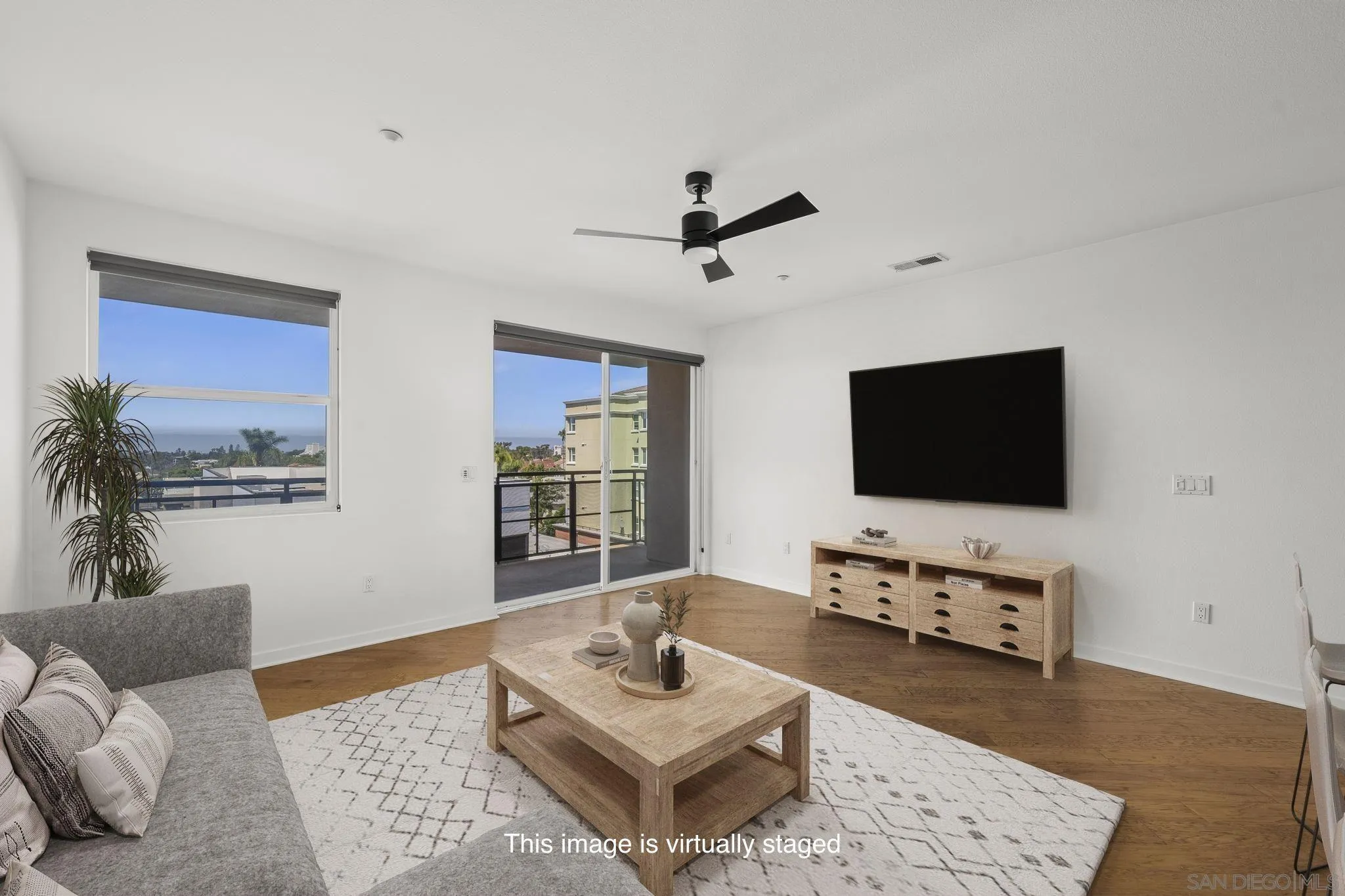 Photo #7: 250038434 Listing: Photo #7