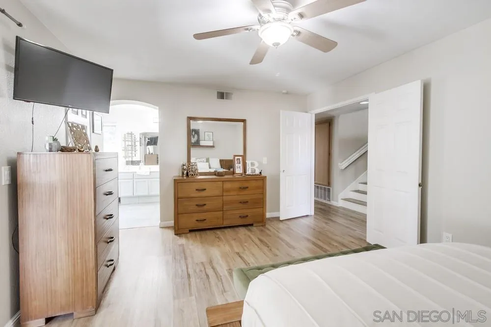 https://cdn.realtyfeed.com/cdn/127/250038437/3e90f1f842d8e5d19c868f82620faaca.webp