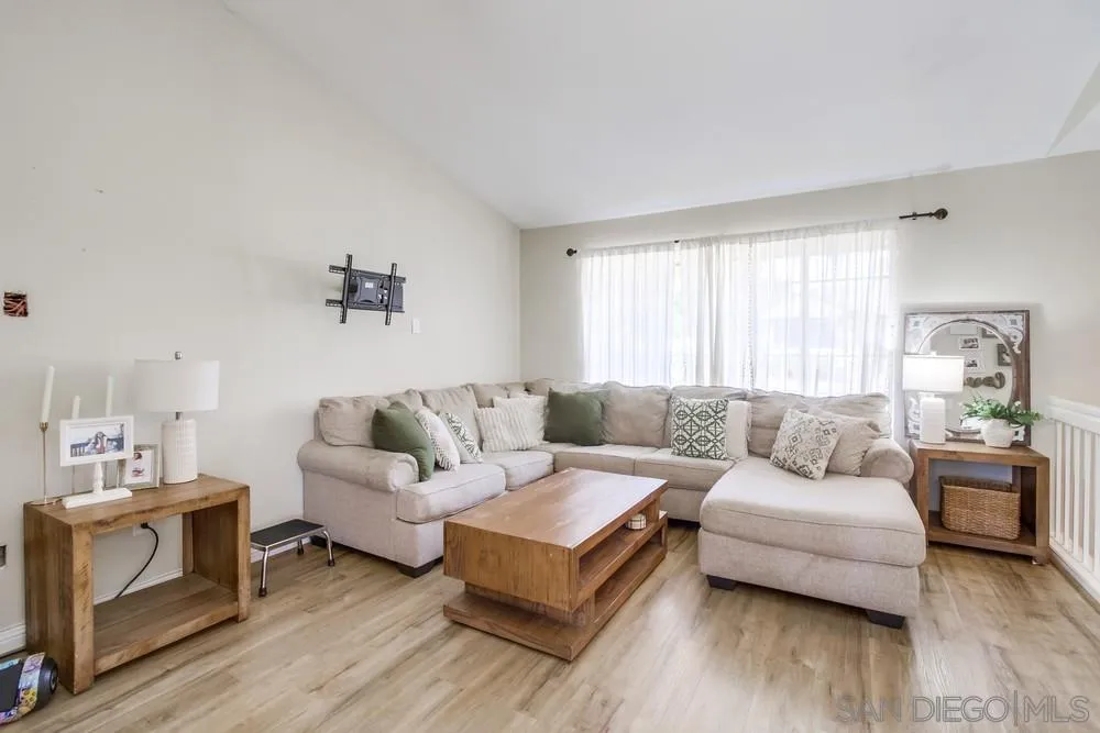 https://cdn.realtyfeed.com/cdn/127/250038437/c3e23bca036f734e591f0fe8c990378c.webp