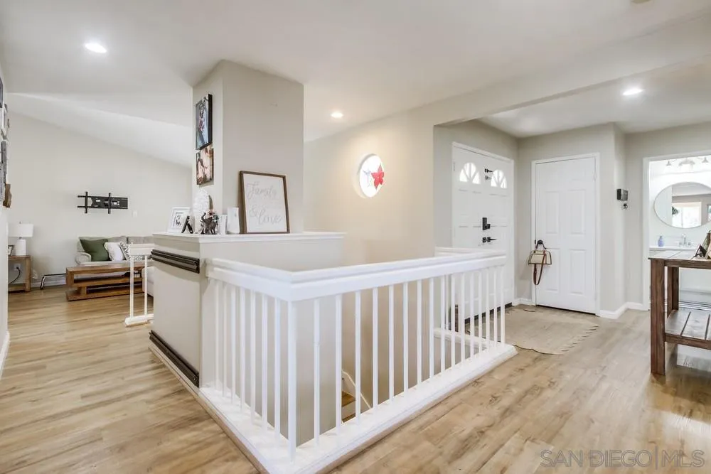 https://cdn.realtyfeed.com/cdn/127/250038437/f68f5320ab75faff64157d56fc443596.webp