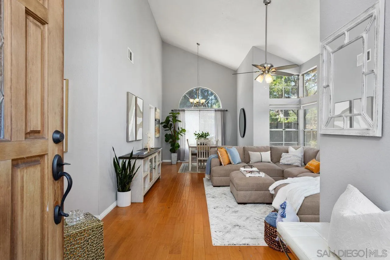 https://cdn.realtyfeed.com/cdn/127/250038438/a4317f9df5e67a04b54d8bfb89650dcd.webp