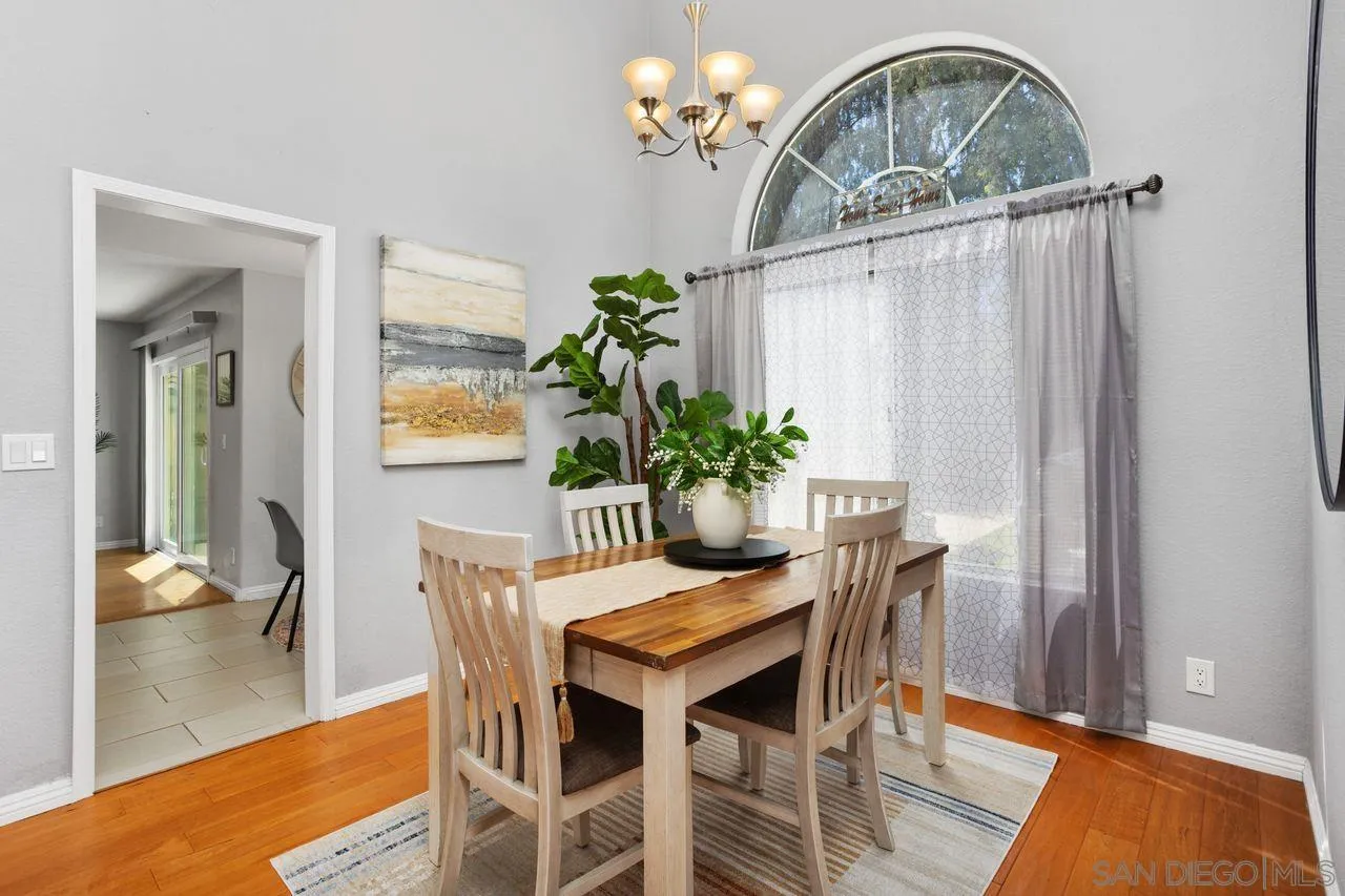 https://cdn.realtyfeed.com/cdn/127/250038438/a54098c476f1e88f735d21d8dabdfb2b.webp