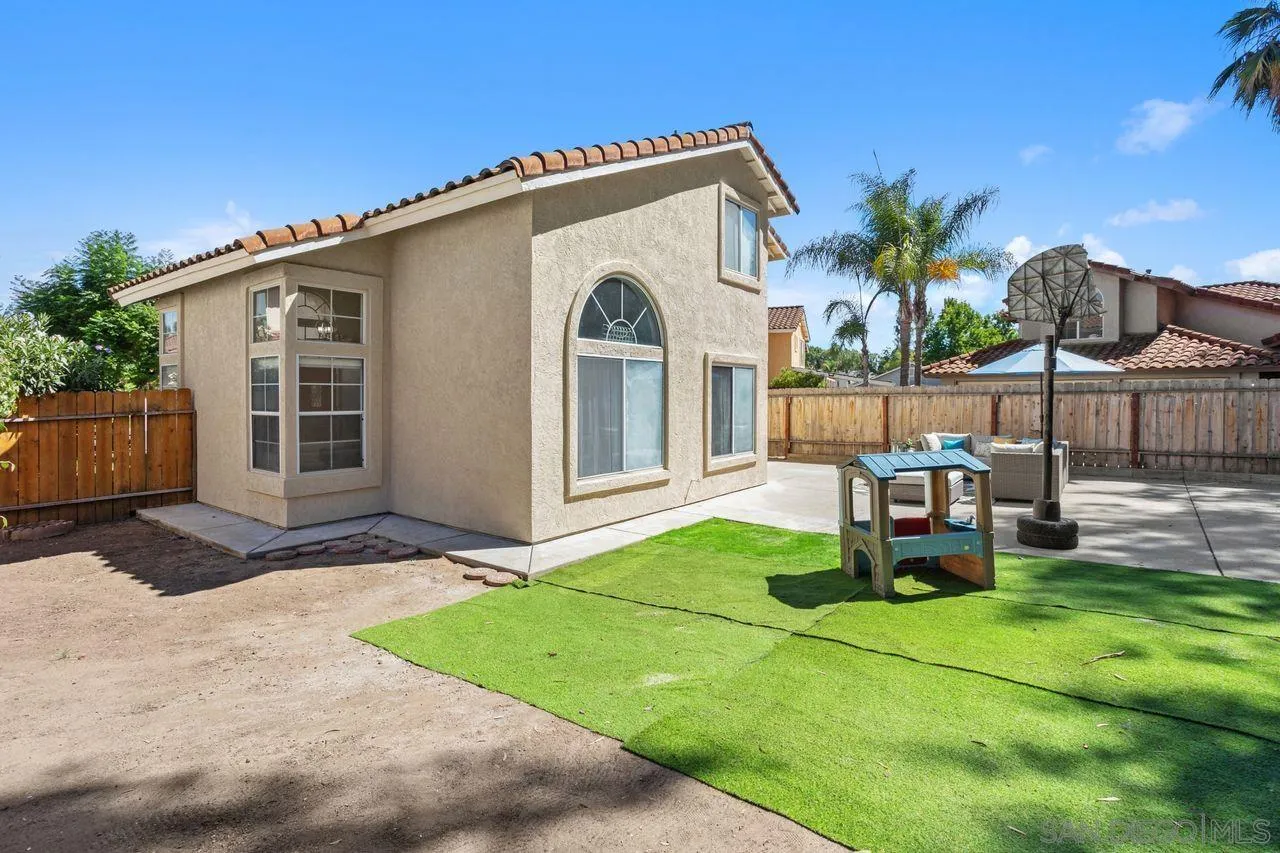 https://cdn.realtyfeed.com/cdn/127/250038438/ff0b264762d70bdd10dd3915d51aee8e.webp