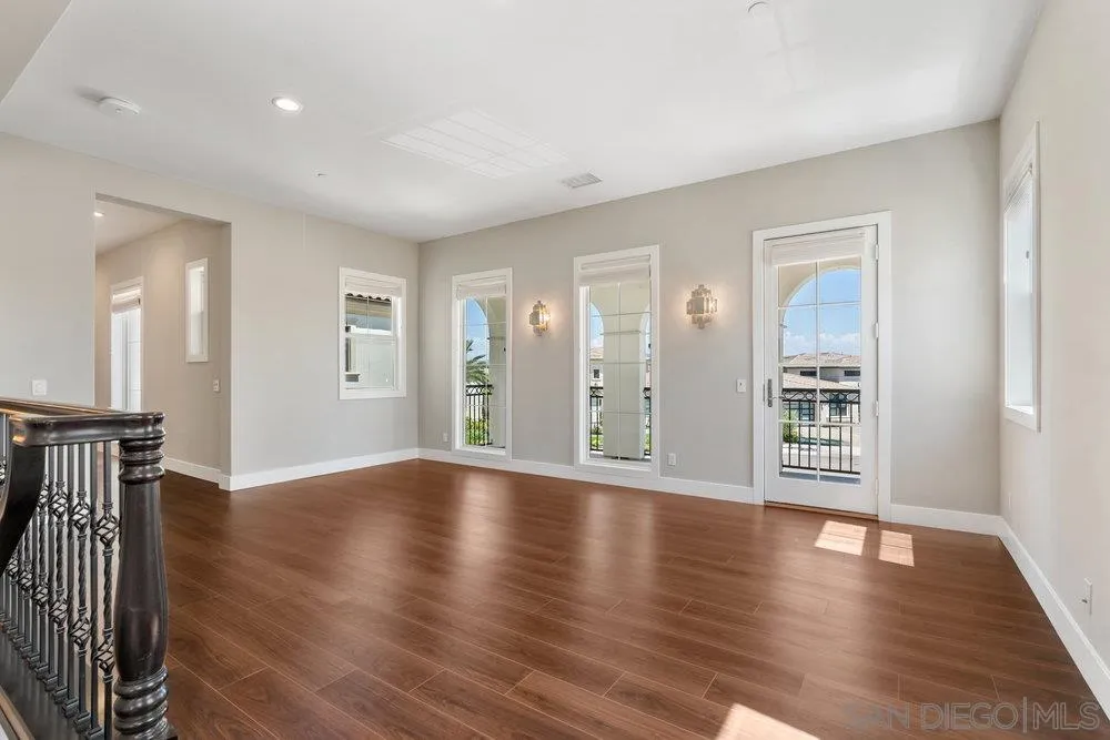 https://cdn.realtyfeed.com/cdn/127/250038440/d64b6e87672d0073a3a8efde7f841cc7.webp