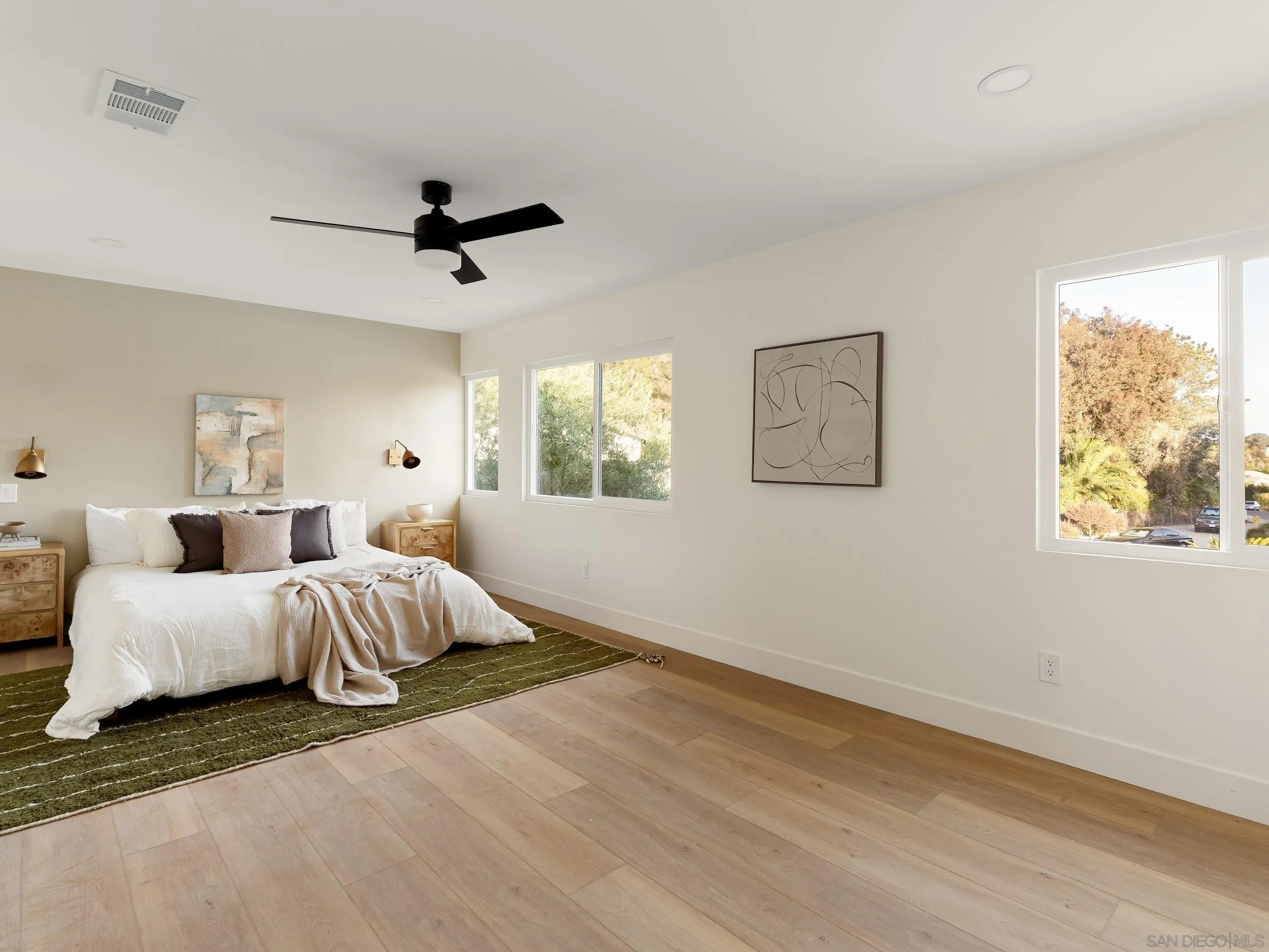 https://cdn.realtyfeed.com/cdn/127/250038445/2b8c1a4c81fbe1b00aef6a1bb88dd9fb.webp