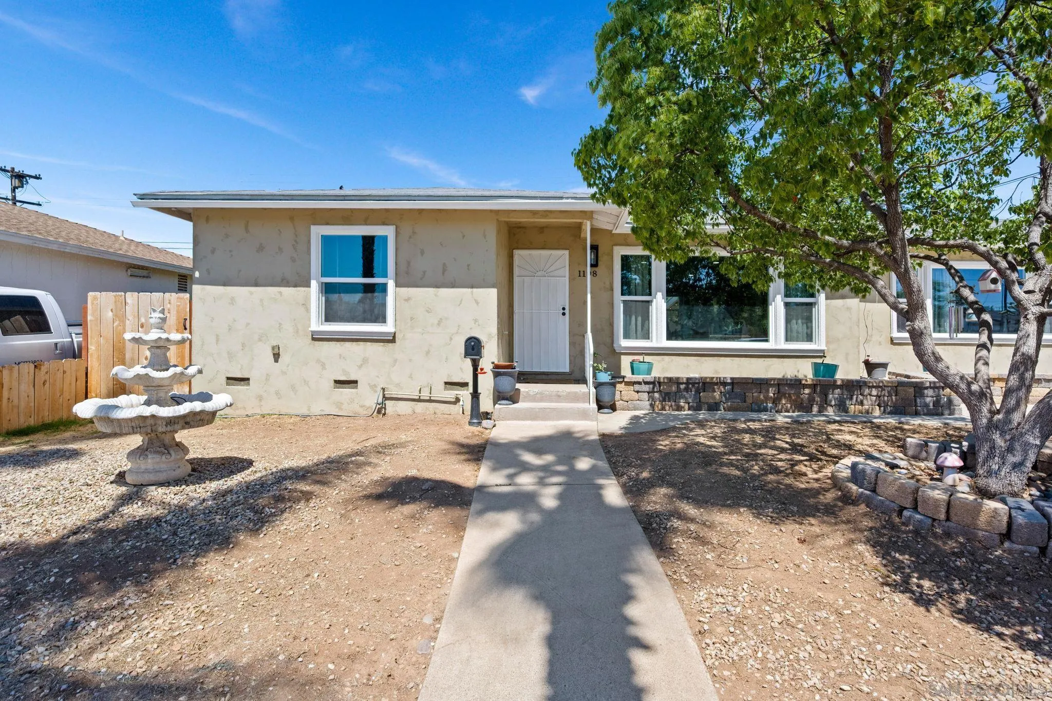 https://cdn.realtyfeed.com/cdn/127/250038447/fdea60d3a2cedb7f4b12079750b30cfc.webp