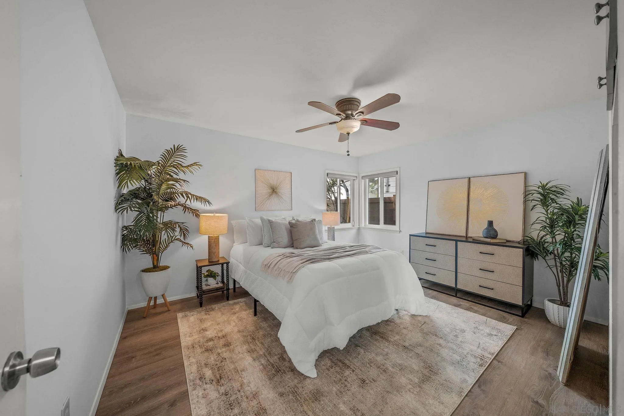 https://cdn.realtyfeed.com/cdn/127/250038455/15f67f27dfea1feaf3822d0b307f8e10.webp
