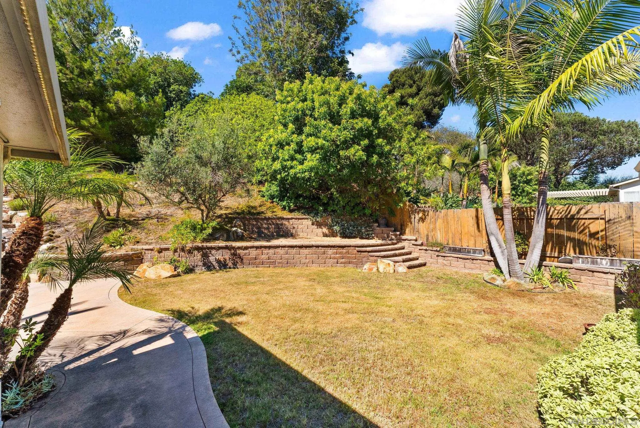 https://cdn.realtyfeed.com/cdn/127/250038463/1e7eccbb55b6adc96d39fbaaa59b8ee1.webp
