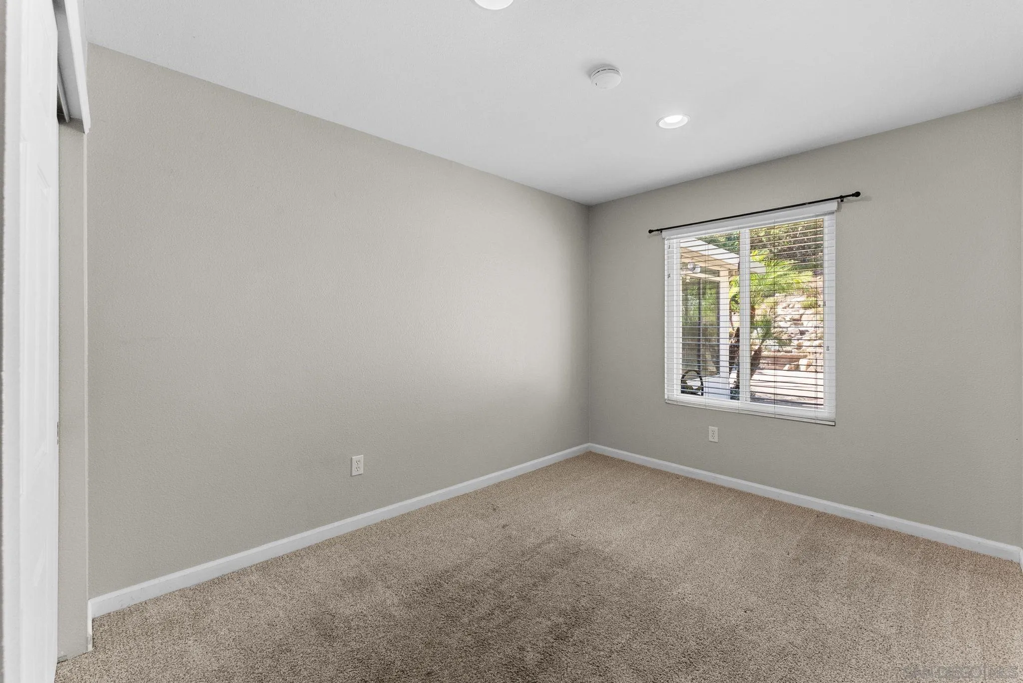 https://cdn.realtyfeed.com/cdn/127/250038463/d540c7b4340c78bc3e11c330d35aa47c.webp