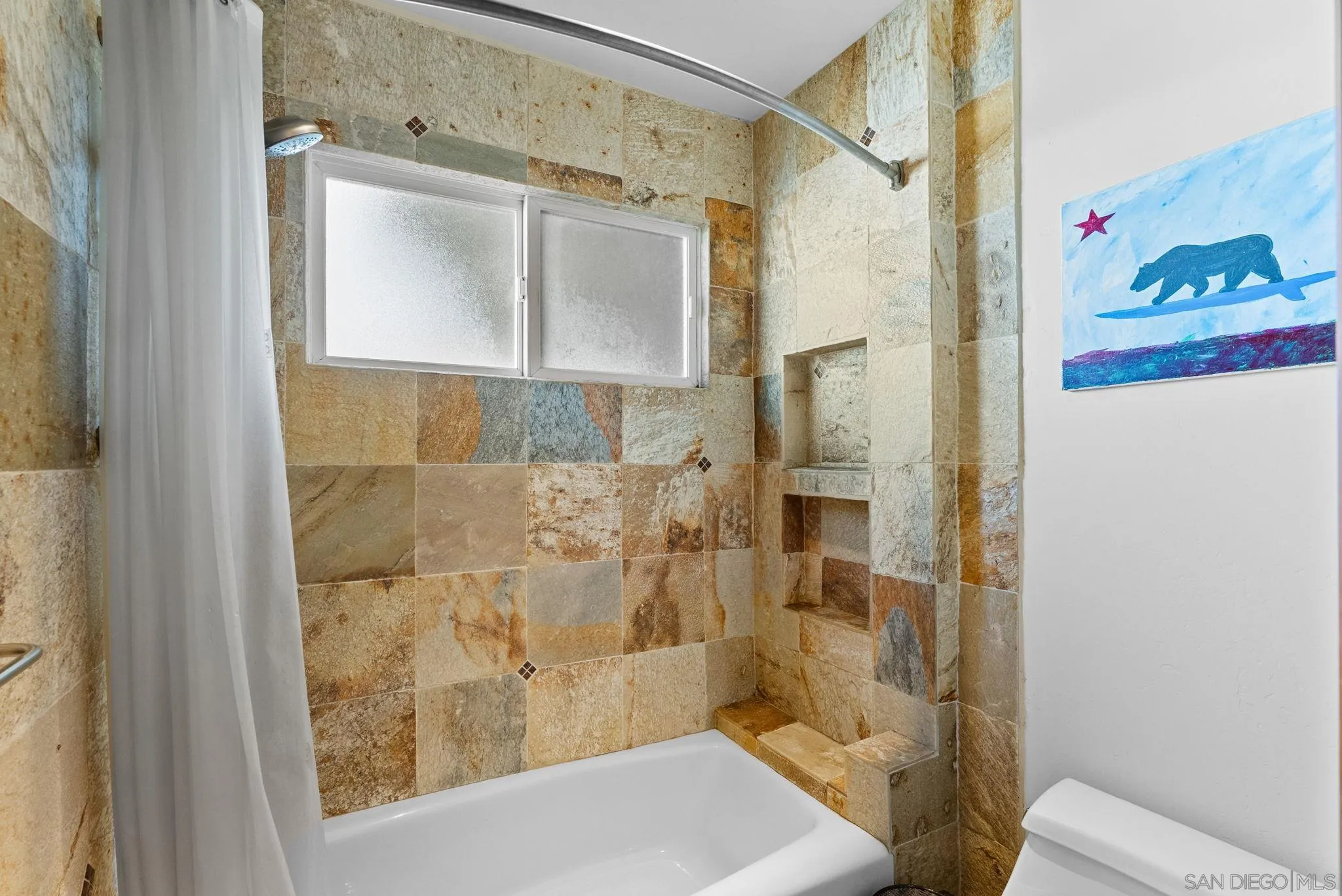 https://cdn.realtyfeed.com/cdn/127/250038464/c7dd5b40c7bd240010ecb439f4fc22fd.webp