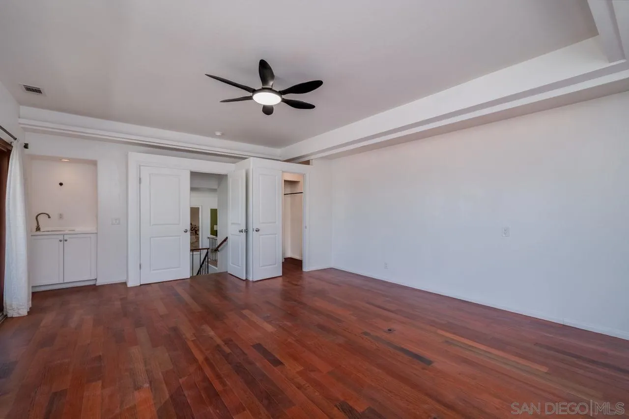 https://cdn.realtyfeed.com/cdn/127/250038474/f01c8d9c57779c817ea8f3c5450457e5.webp