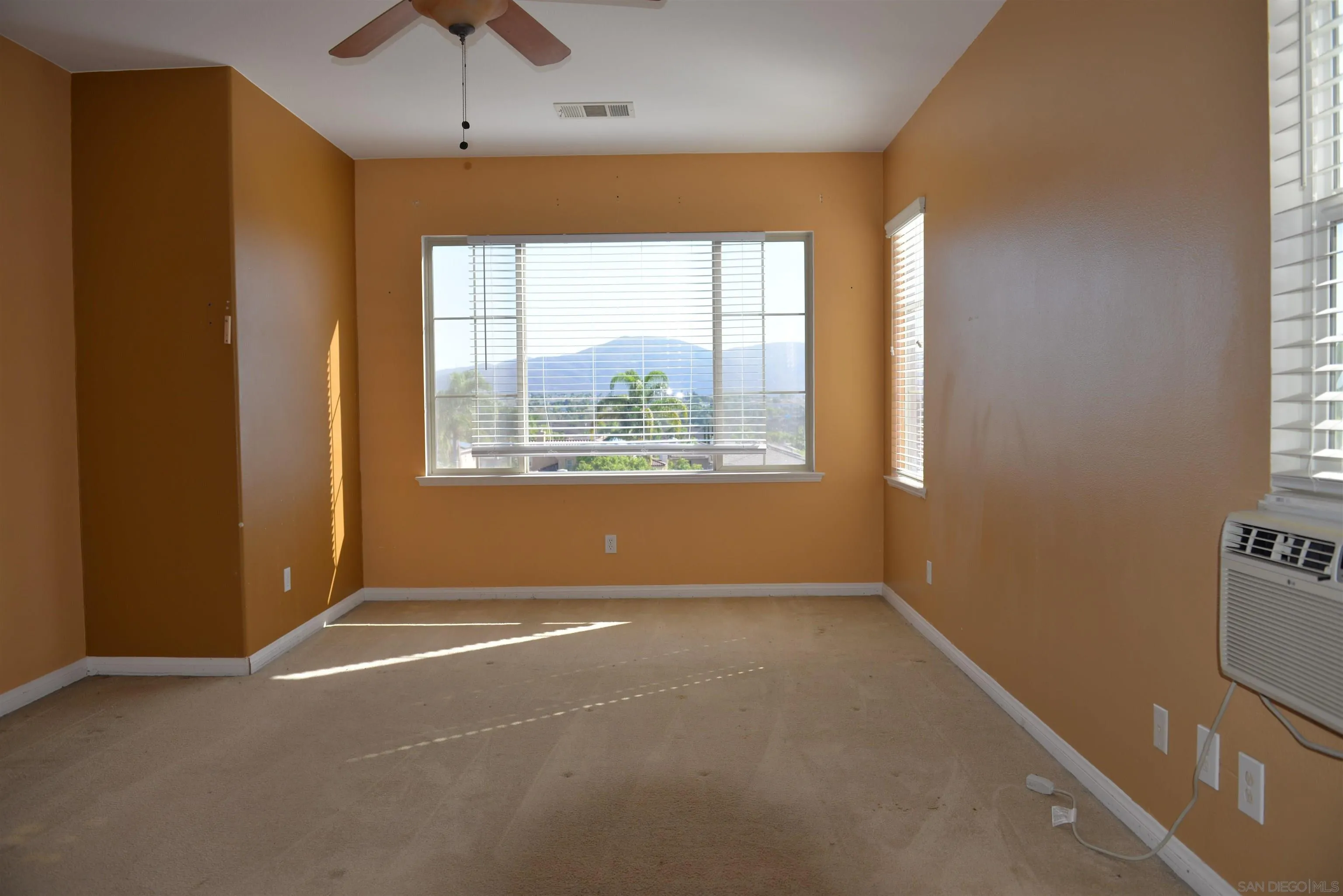 https://cdn.realtyfeed.com/cdn/127/250038476/a089e2df0f6a38d53b965d7bf30f7a8f.webp