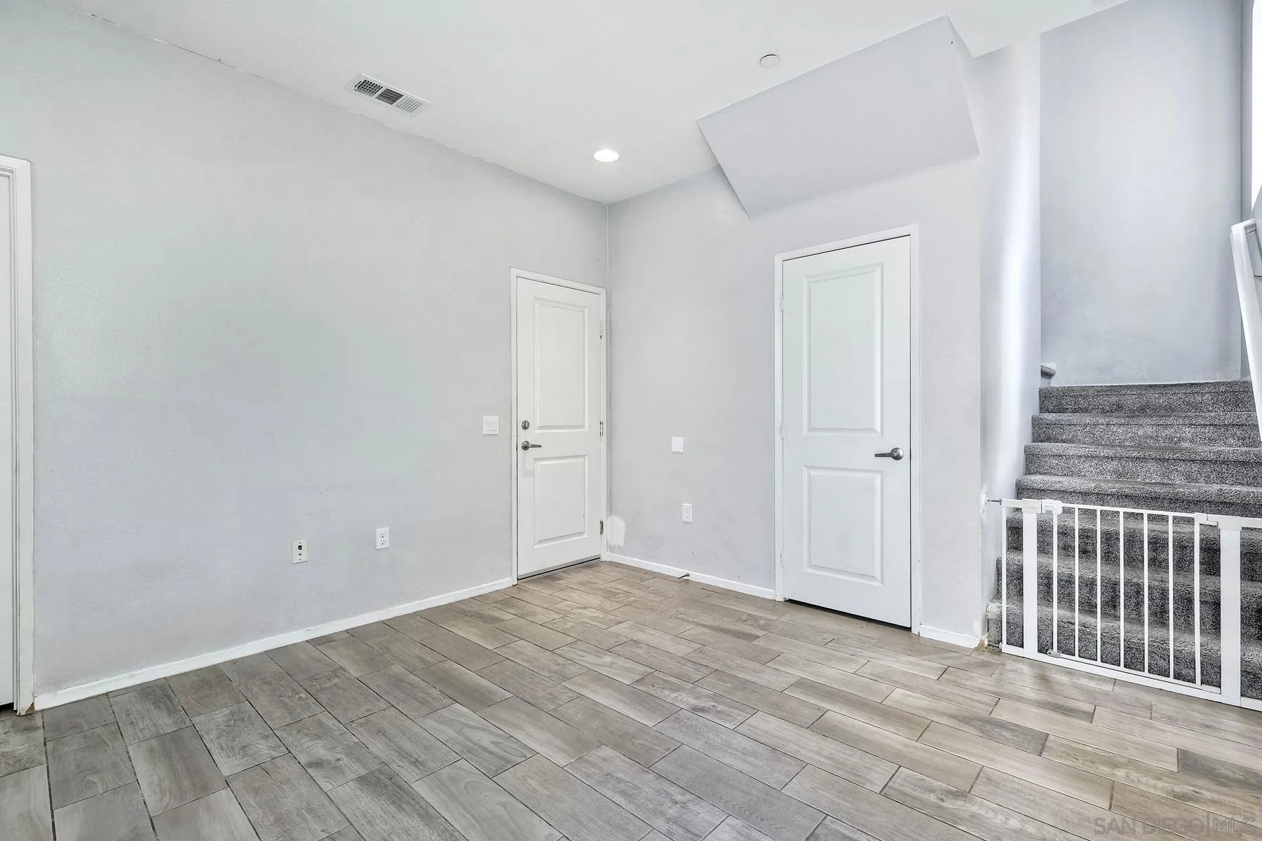 Photo #4: 250038482 Listing 