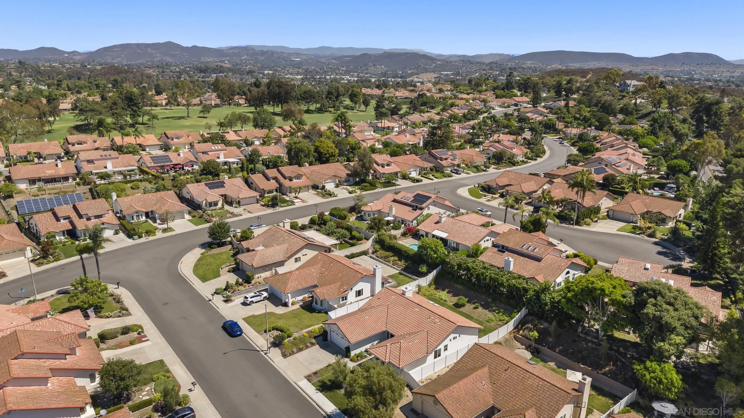 https://cdn.realtyfeed.com/cdn/127/250038485/a5aa7bbacf210dfbbe09d0f12aa6580f.webp