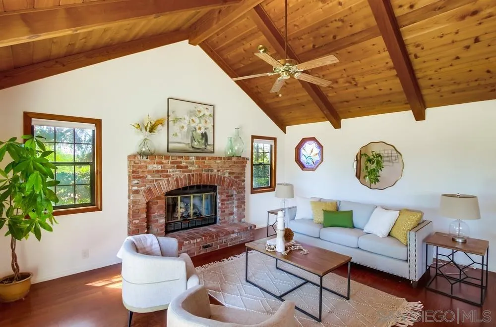 https://cdn.realtyfeed.com/cdn/127/250038488/5527f68a1b5990a22f25bb8f6fd2272f.webp