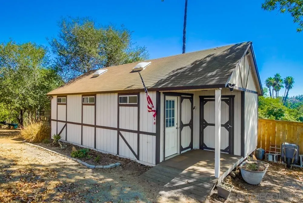 https://cdn.realtyfeed.com/cdn/127/250038488/d5c9f30cebb0d3d11c4f601edcb6b2c2.webp